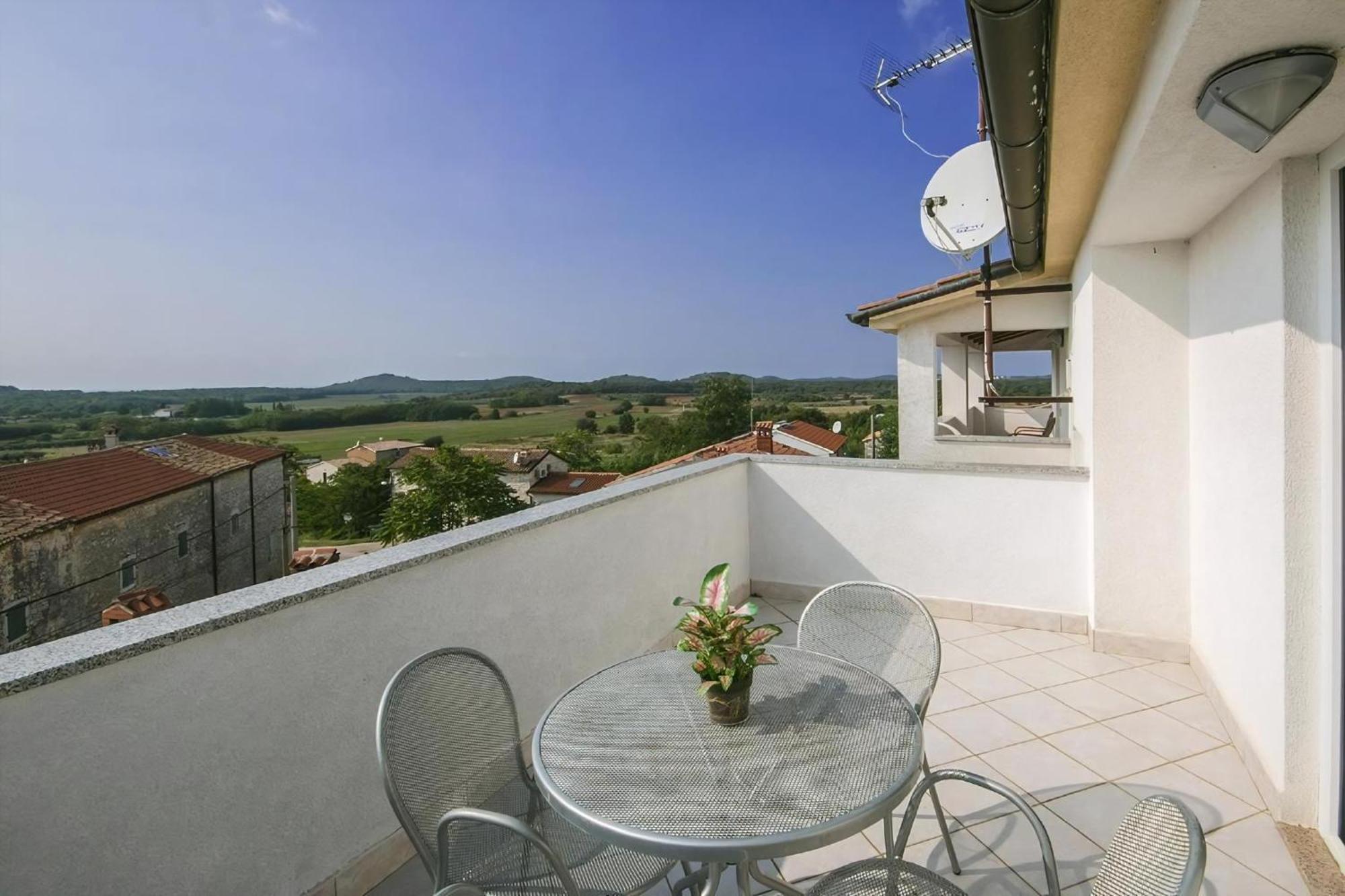 Klimatisiertes Maria Mit Pool Bei Ferienhaus Poreč